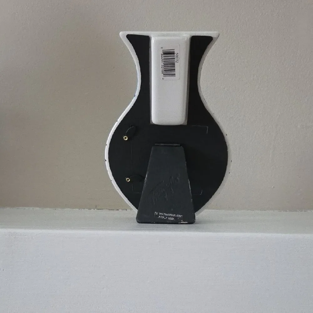 Terragrfics Ceramic Photo Frame In The Shape Of A Vase